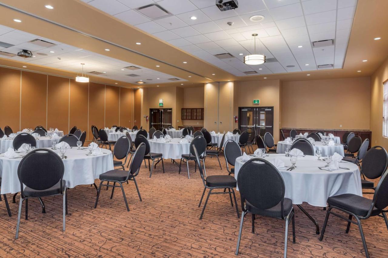 Best Western Plus, Bathurst Hotel & Suites Exterior foto