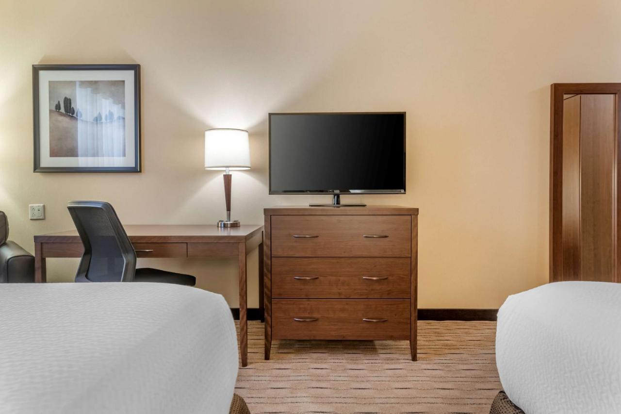 Best Western Plus, Bathurst Hotel & Suites Exterior foto