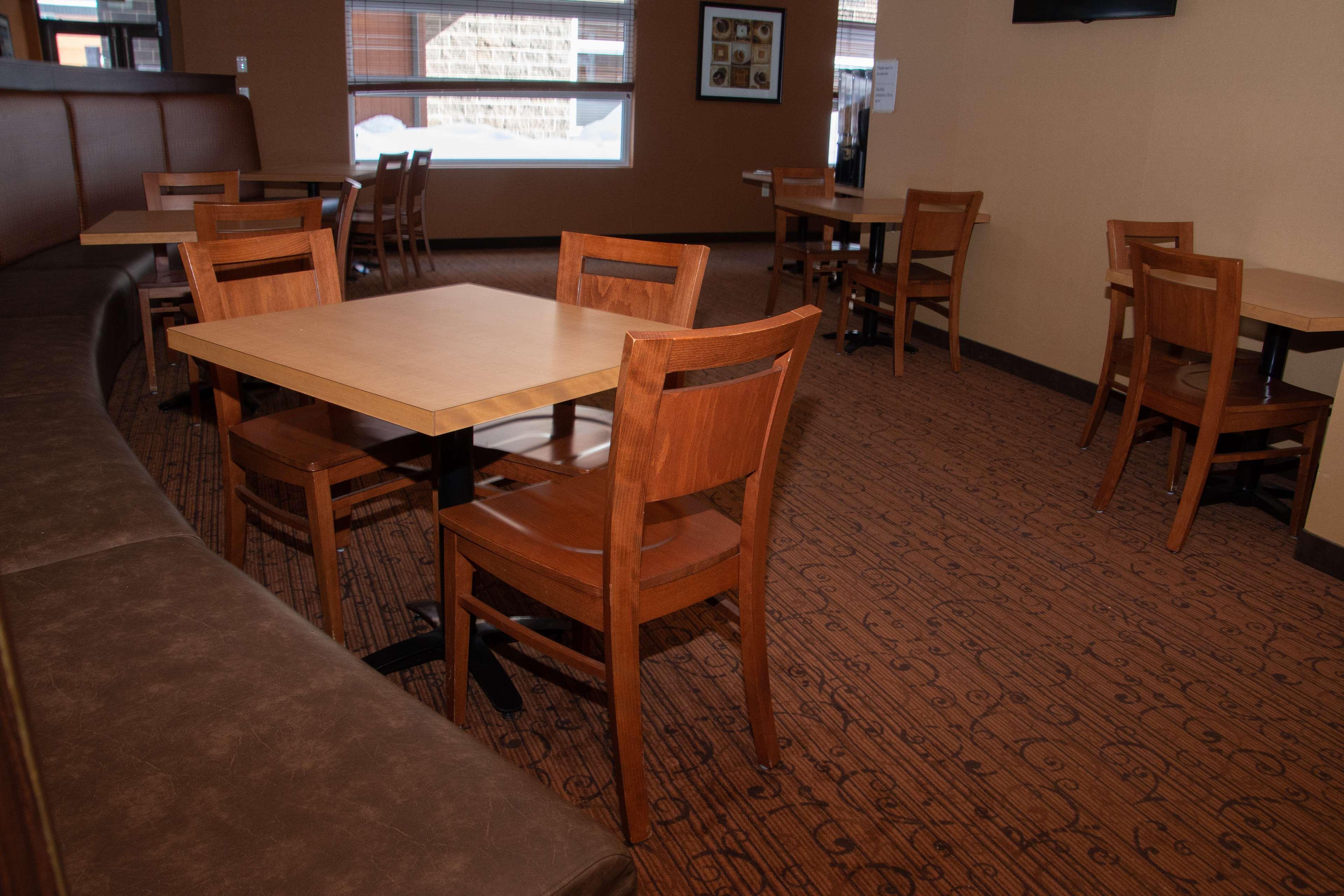 Best Western Plus, Bathurst Hotel & Suites Exterior foto